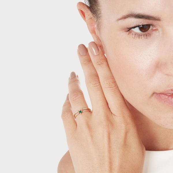 Emerald Point Equilibrium Ring