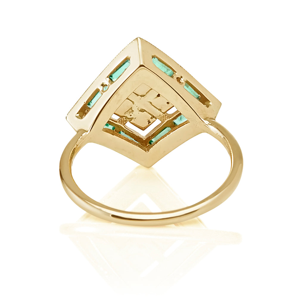 Harlequin Emerald Ring